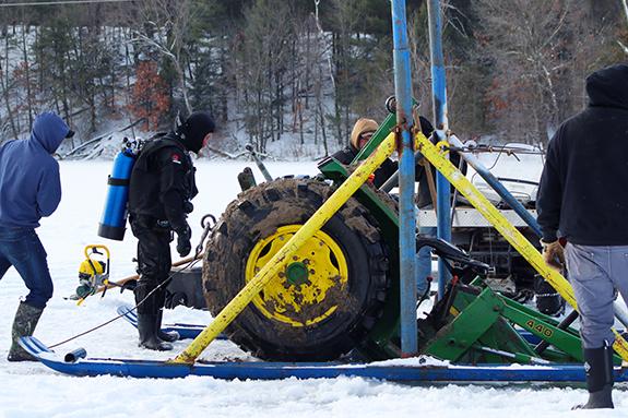 Tractor removed from the depths of Lake Lucerne